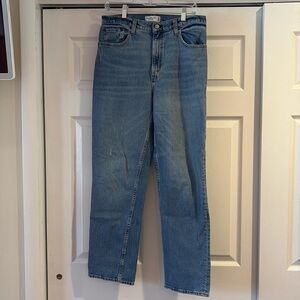 Abercrombie & Fitch 90's Ultra High Rise Straight Jeans- Light Wash, 30 Regular